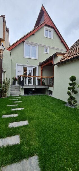 Sibiu, cartierul Turnisor, vila 293 mp, 7 camere, teren 160 mp,